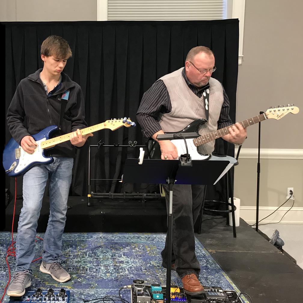 guitarists-fumc-praise-band